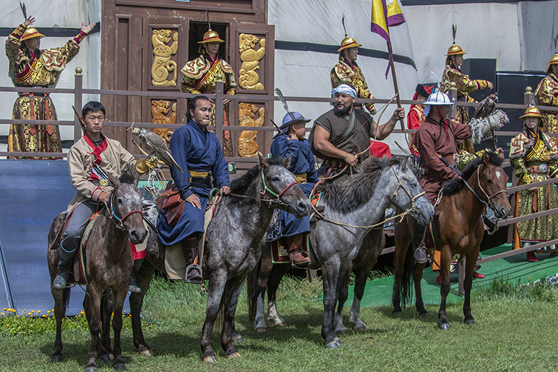 mongolia falconry festival